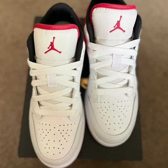 Jordan Shoes - Air Jordan 1s Mid
